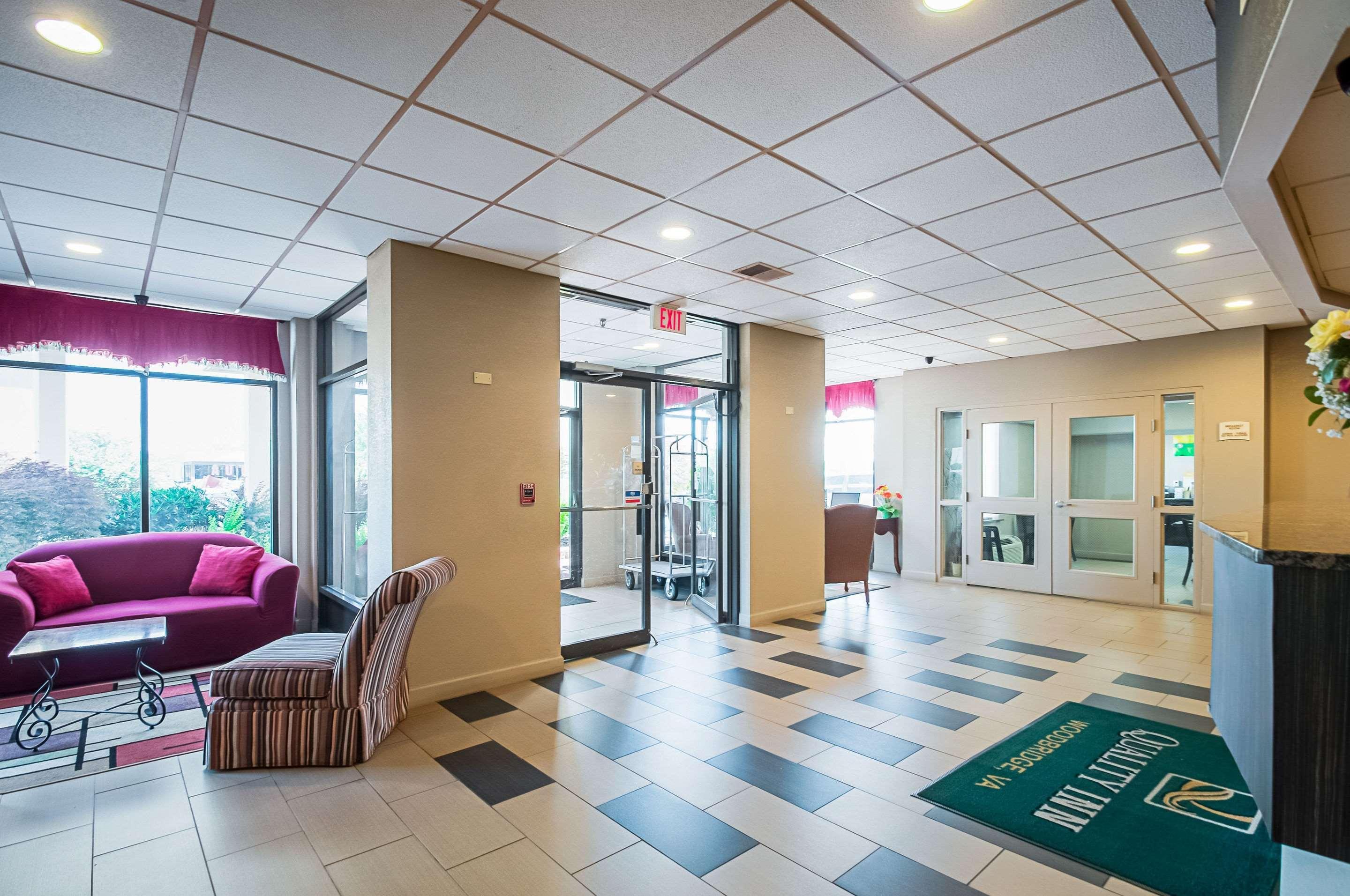 Quality Inn Near Potomac Mills Удбридж Екстериор снимка